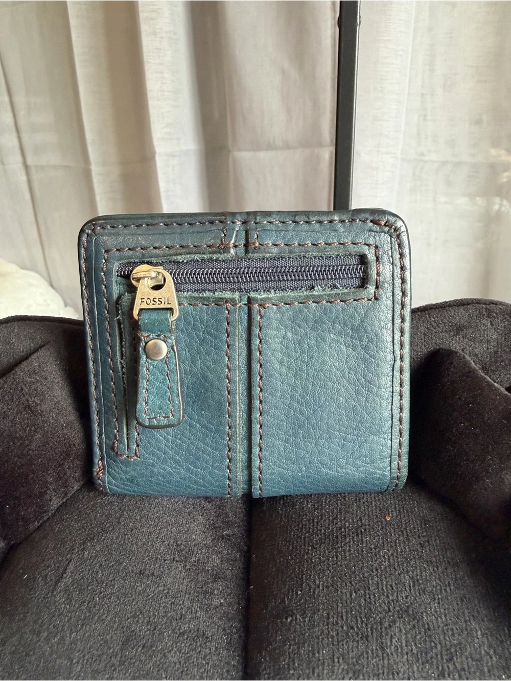 Fossil Leather Zip Wallet with Branded Keyhole Plate